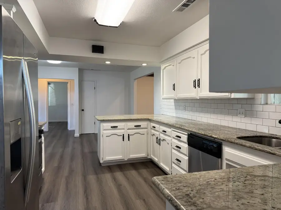 1128 W Michigan Avenue, Fresno, CA 93705 - Image #2