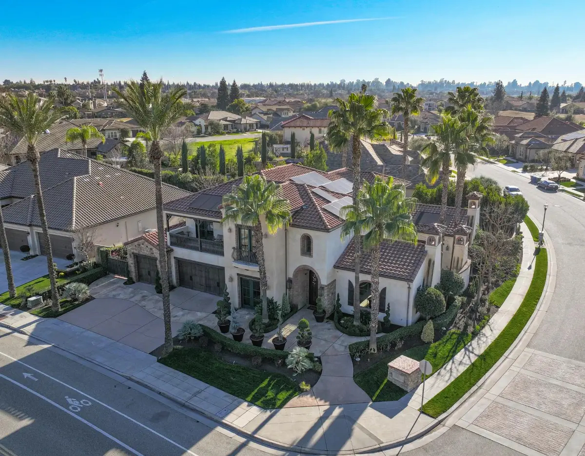 1639 E Clubhouse Drive, Fresno, CA 93730 - Image #1