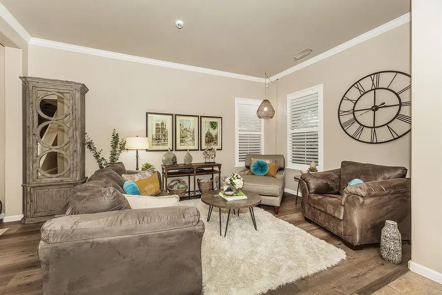 1923 N Douglas Avenue, Clovis, CA 93619 - Image #3