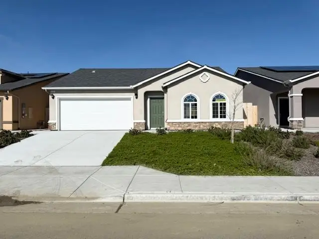 1105 E Orange Street, Avenal, CA 93204 - #1