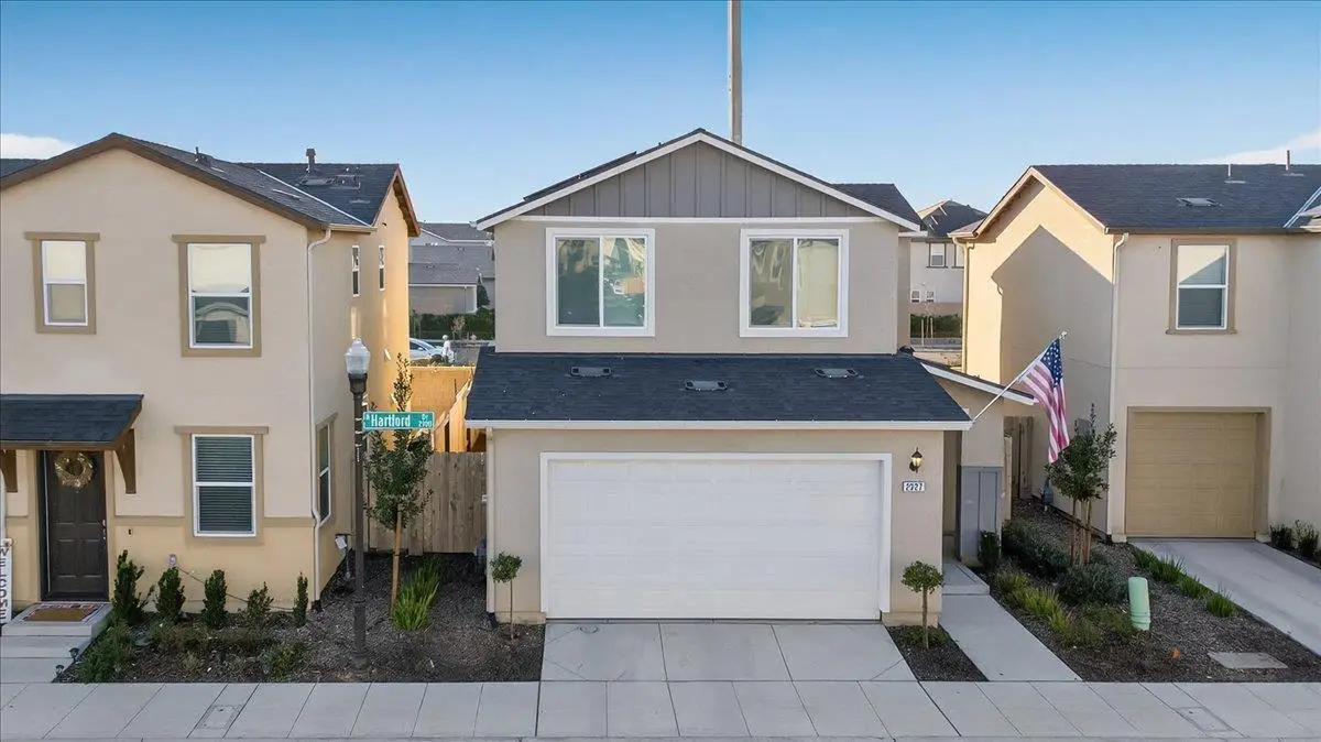 2327 N Hartford Drive, Fresno, CA 93727 - Image #1