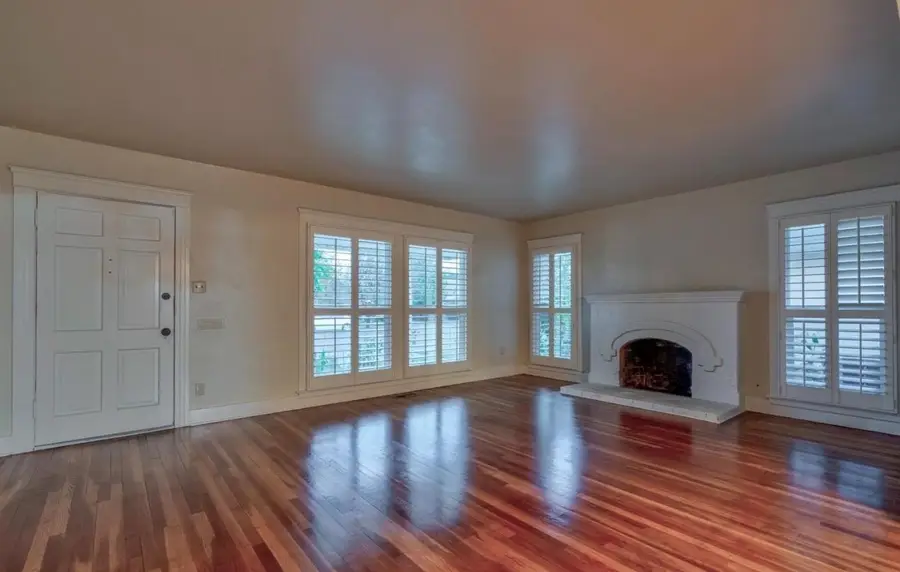 1425 N Wilson Avenue, Fresno, CA 93728 - Image #3