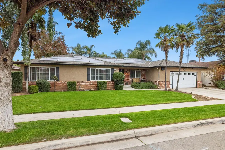 754 E Spruce Avenue, Fresno, CA 93720 - Image #3