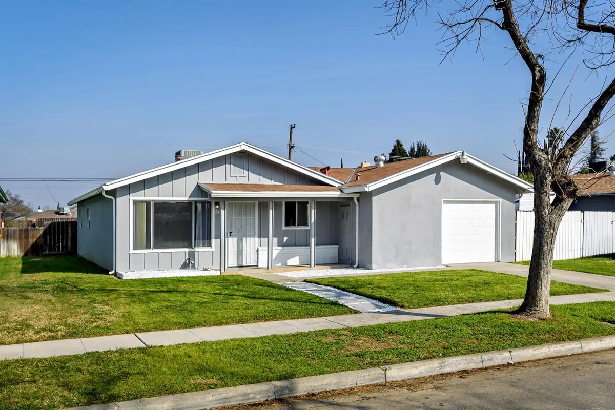 2424 W Holland Avenue, Fresno, CA 93705 - Image #1