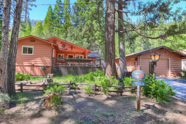 8067 Chilnualna Falls Road, Wawona, CA 95389