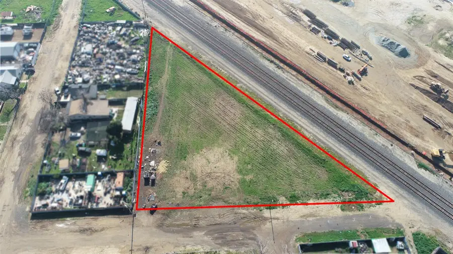 3012 E Belgravia Avenue, Fresno, CA 93721 - Image #2