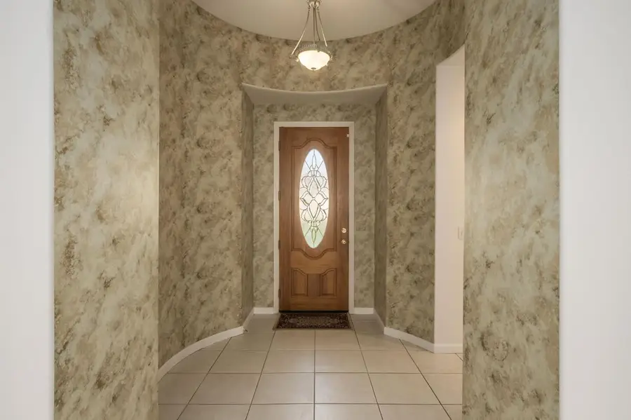 2452 E Marquise Court, Fresno, CA 93720 - Image #3