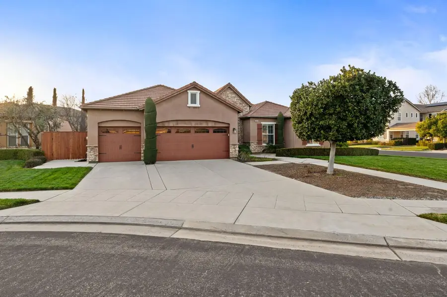 3652 Serena Avenue, Clovis, CA 93619 - Image #2
