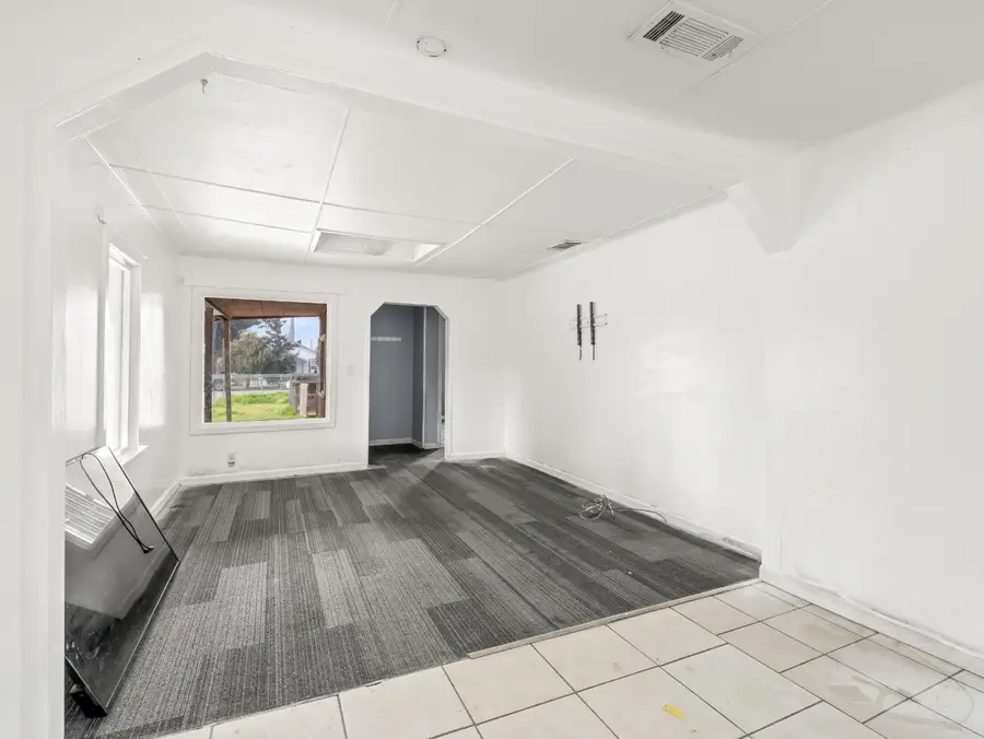 2509 S 10th Street, Fresno, CA 93725 - #2