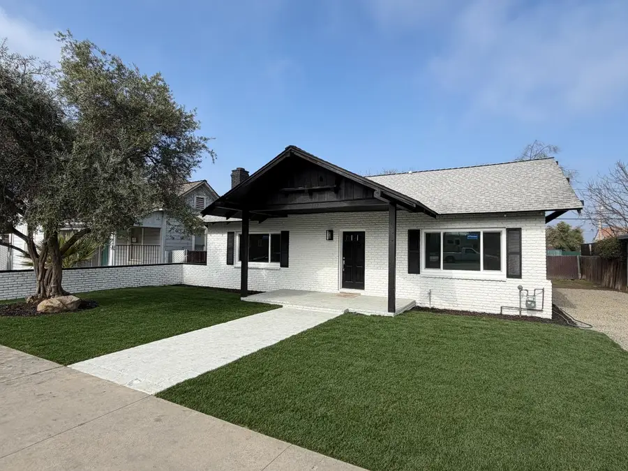 122 E 11th Street, Hanford, CA 93230 - Image #2