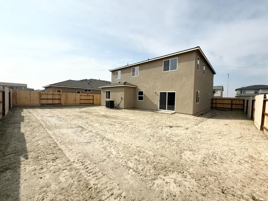 873 S Philip Avenue, Fowler, CA 93625 - #2