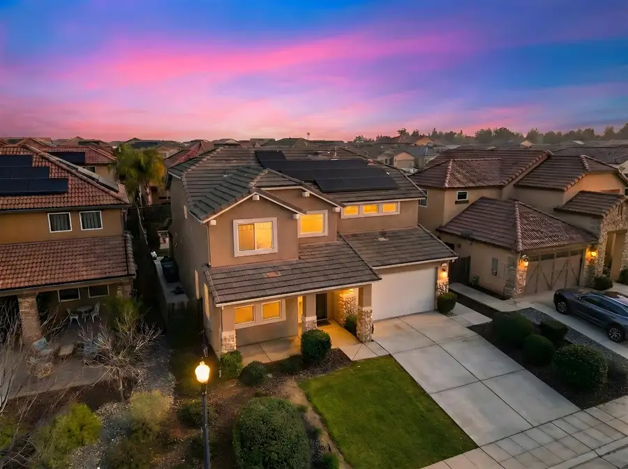 563 Mesa Drive S, Madera, CA 93636 - Image #2