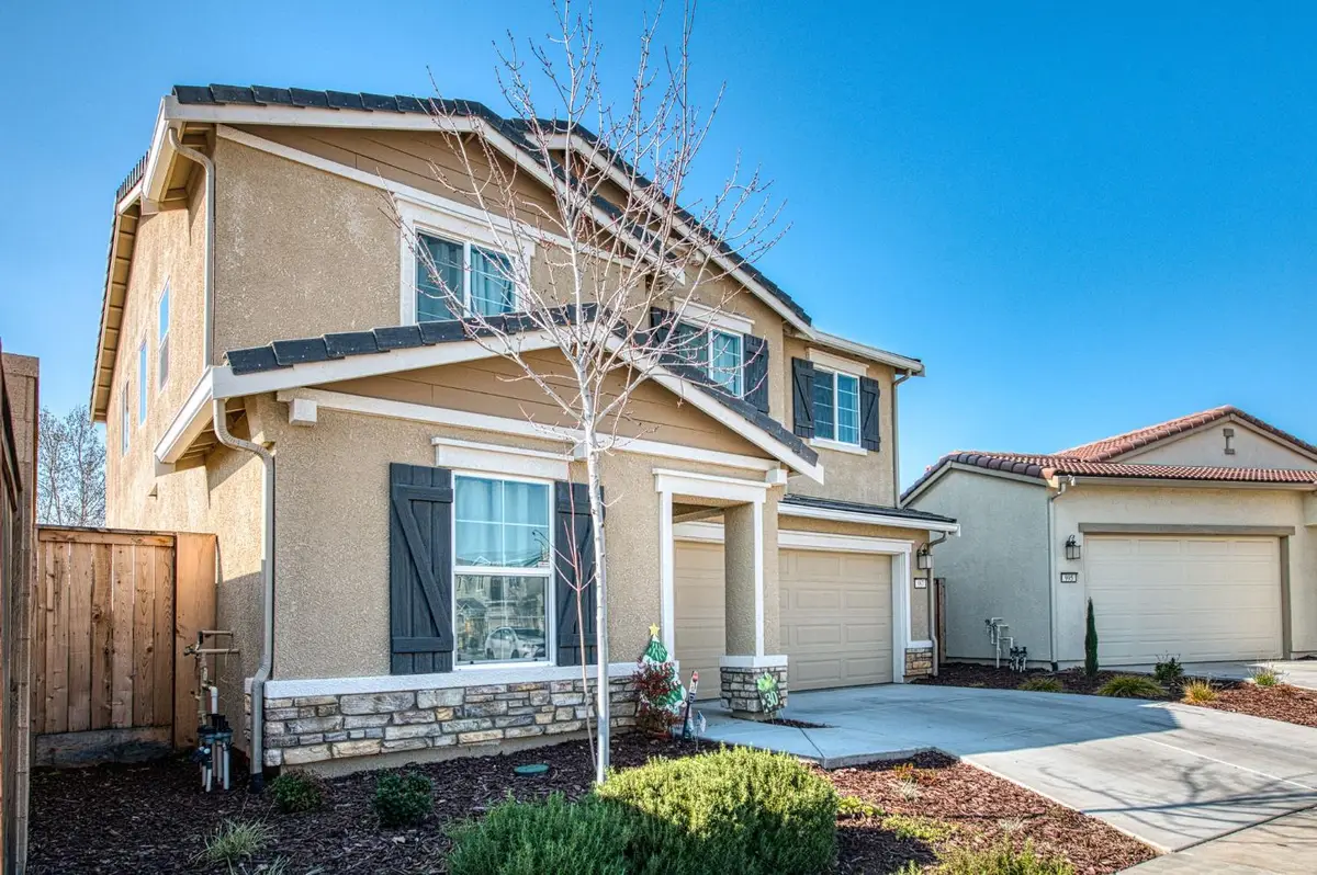 987 N Filbert Avenue, Fresno, CA 93727 - #1