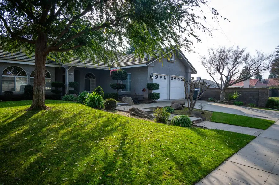 3288 Cedar Creek Lane, Madera, CA 93637 - Image #2
