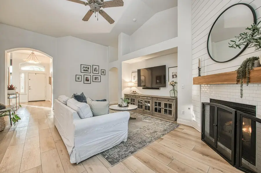 9540 N Winery Avenue, Fresno, CA 93720 - Image #2