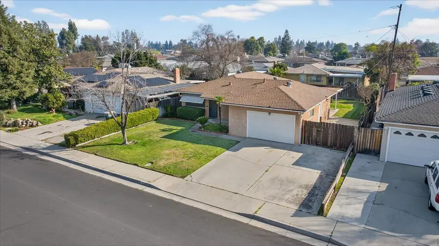 1335 Cindy Avenue, Clovis, CA 93612 - #2