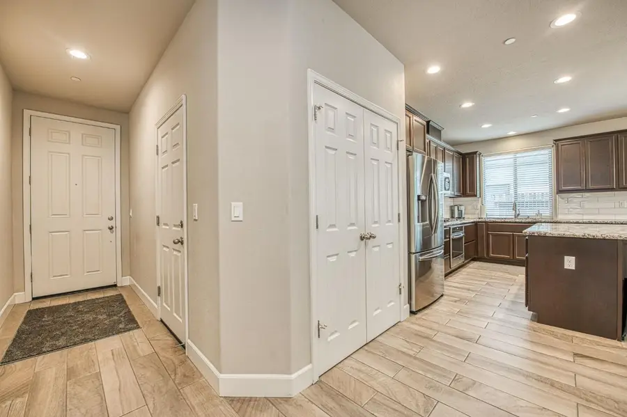 3830 Leigh Lane, Clovis, CA 93619 - #2