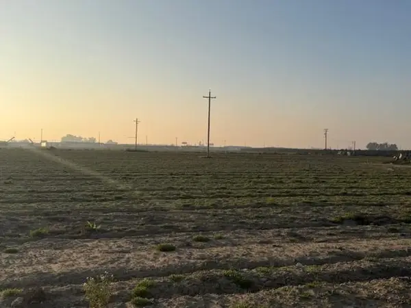 5747 S Clovis Avenue, Fresno, CA 93725