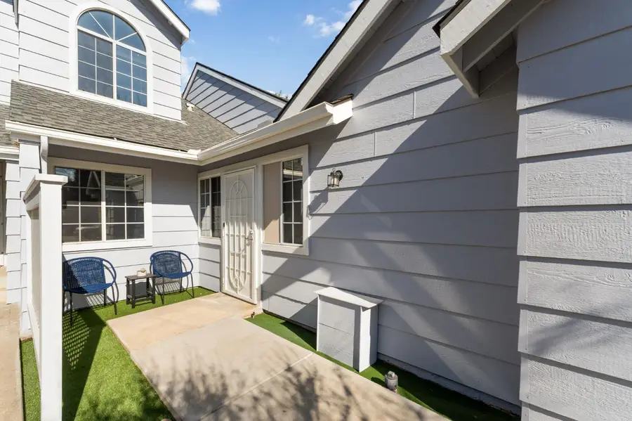 7572 N Millbrook Avenue, Fresno, CA 93720 - Image #3