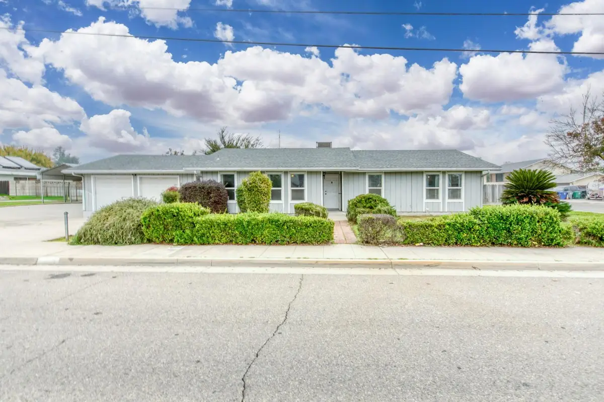 3654 Thompson Avenue, Selma, CA 93662 - #1
