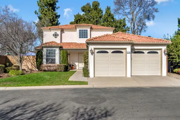 1248 E Loma Linda Avenue, Fresno, CA 93720