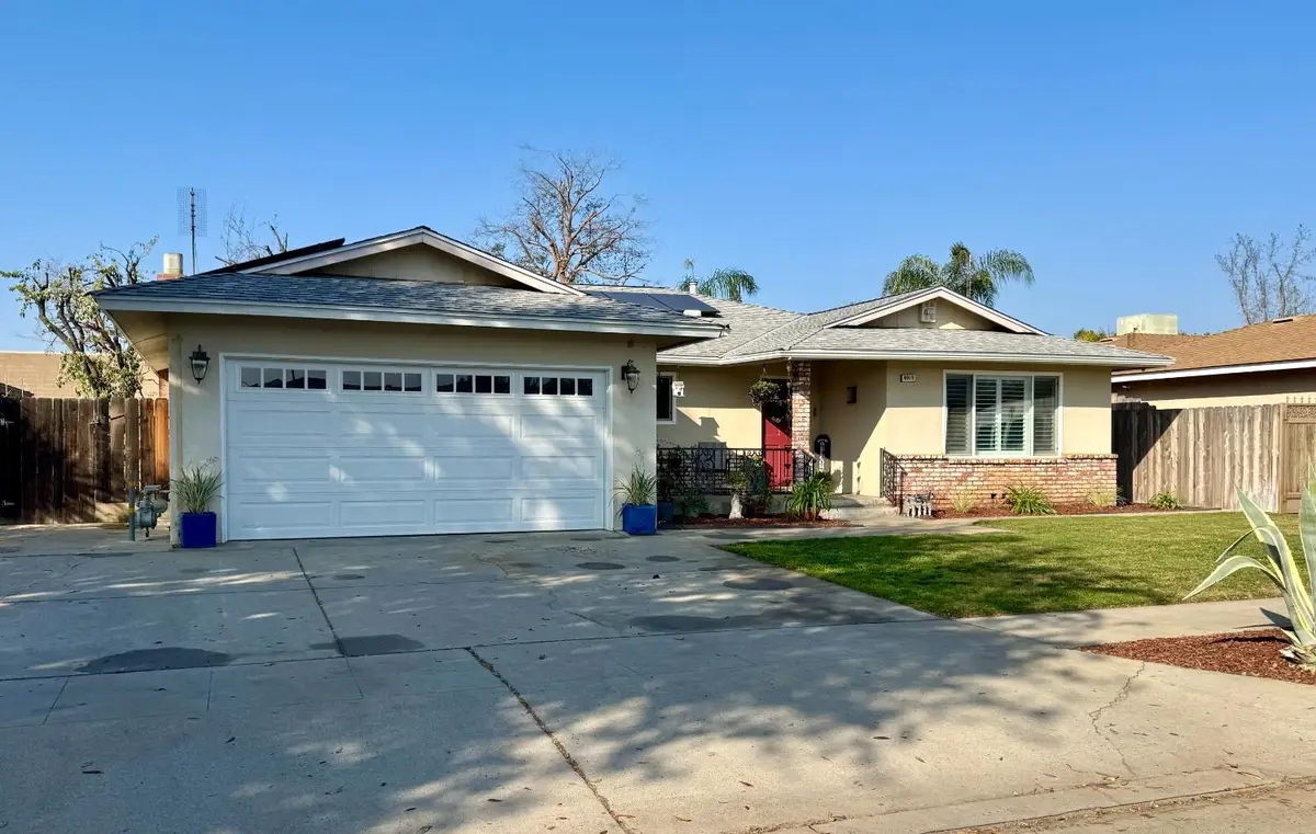 6919 N Rowell Avenue, Fresno, CA 93710 - #1