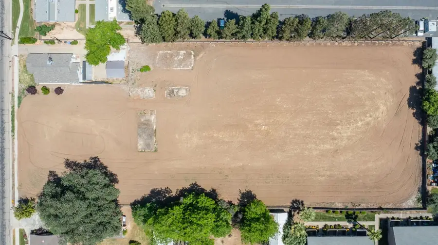 5458 E Tulare Street, Fresno, CA 93727 - #2