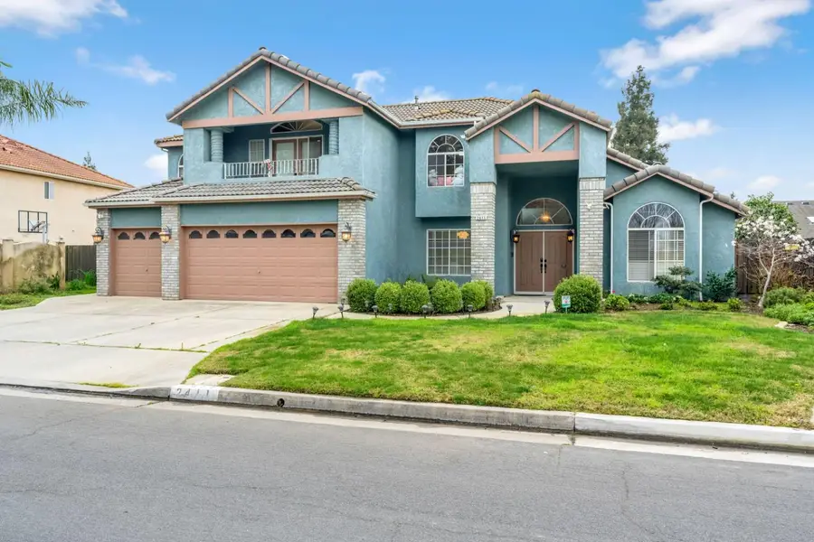 2411 E Salem Avenue, Fresno, CA 93720 - Image #2