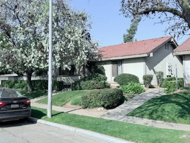 284 W Lexington Avenue, Fresno, CA 93711 - Image #3