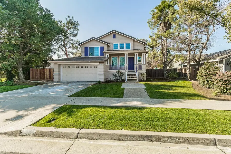 1322 Carson Avenue, Clovis, CA 93611 - Image #2