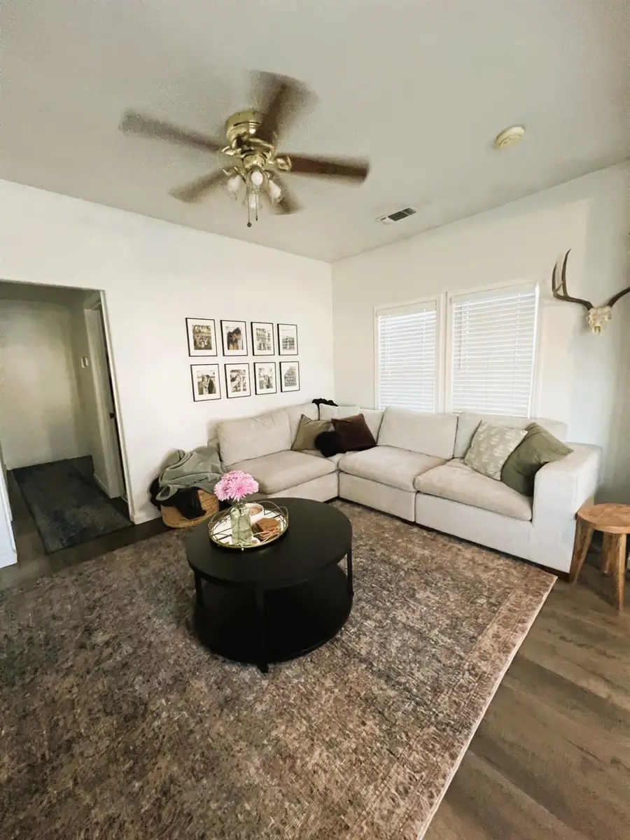 2001 12th Avenue, Kingsburg, CA 93631 - #3