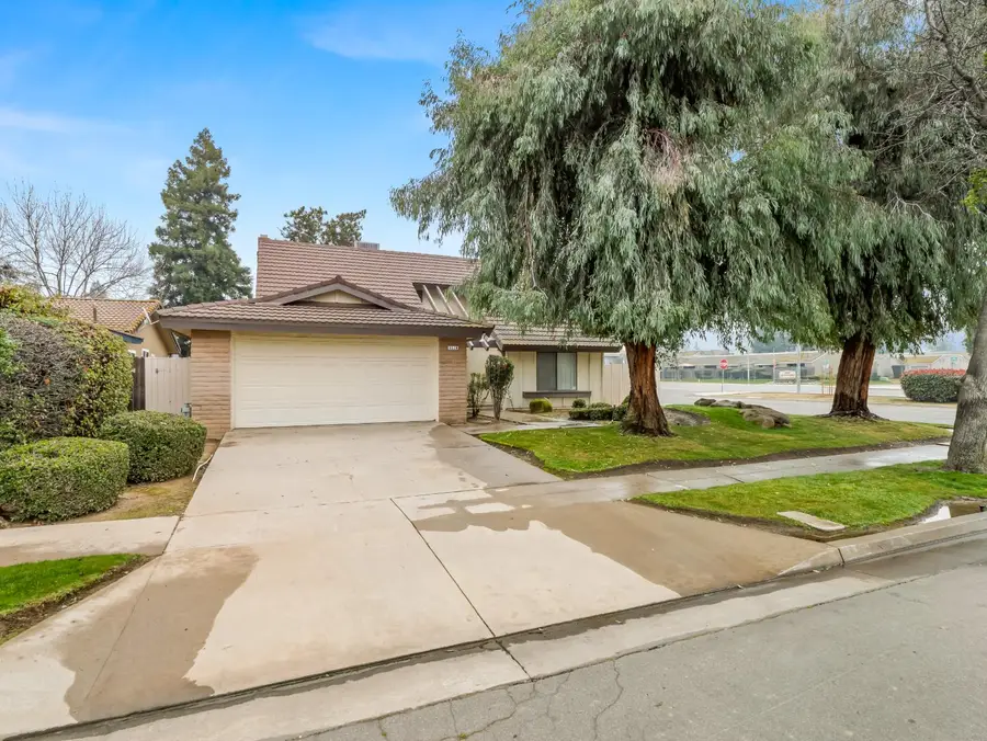 8020 N Angus Street, Fresno, CA 93720 - #2