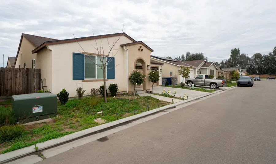 6552 E Huffman Avenue, Fresno, CA 93727 - #2