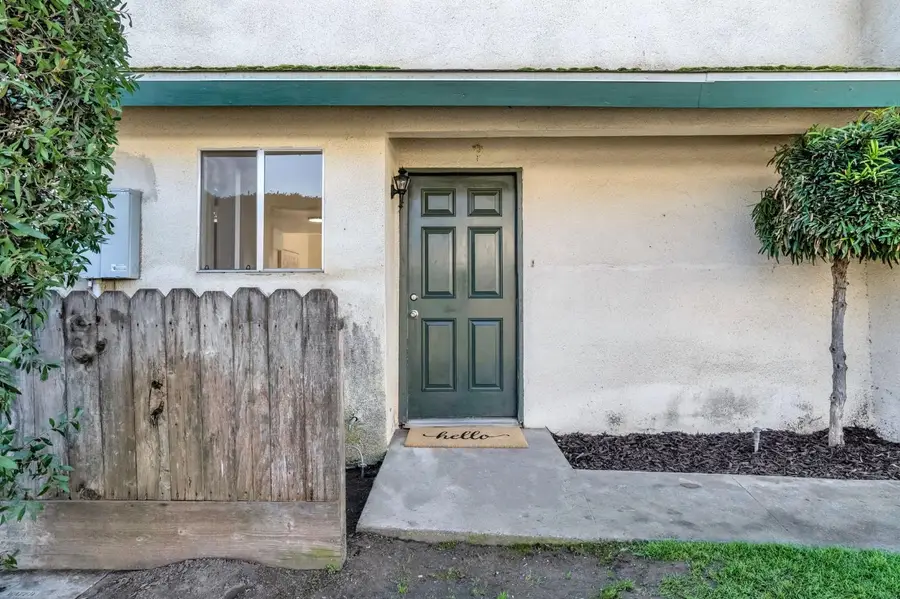 4853 N Winery Circle #105, Fresno, CA 93726 - #3