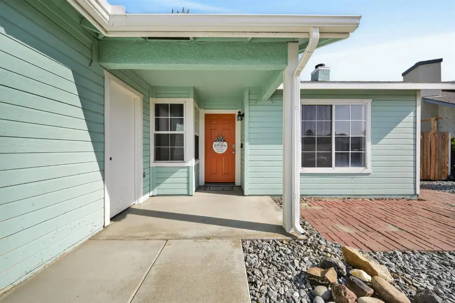 746 Pepper Avenue, Lemoore, CA 93245 - #2