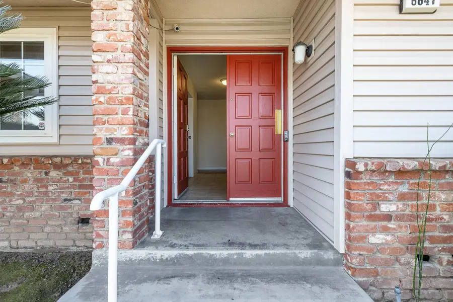 6647 N Anna Street, Fresno, CA 93710 - #2