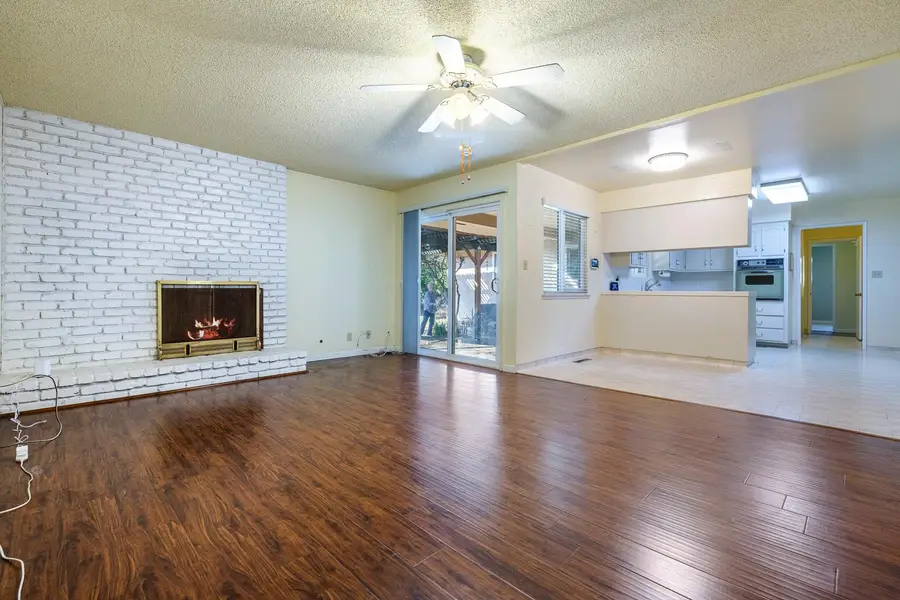 6647 N Anna Street, Fresno, CA 93710 - #3