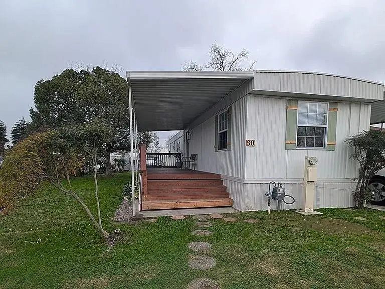 1218 E Cleveland Avenue #30, Madera, CA 93638 - Image #2