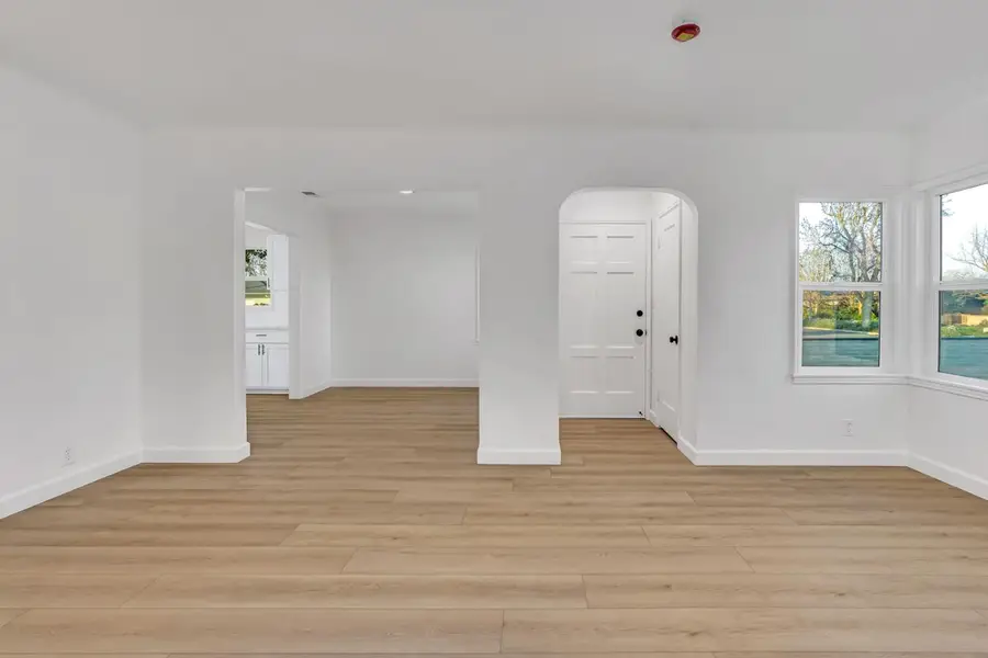 1491 N Farris Avenue, Fresno, CA 93728 - #2