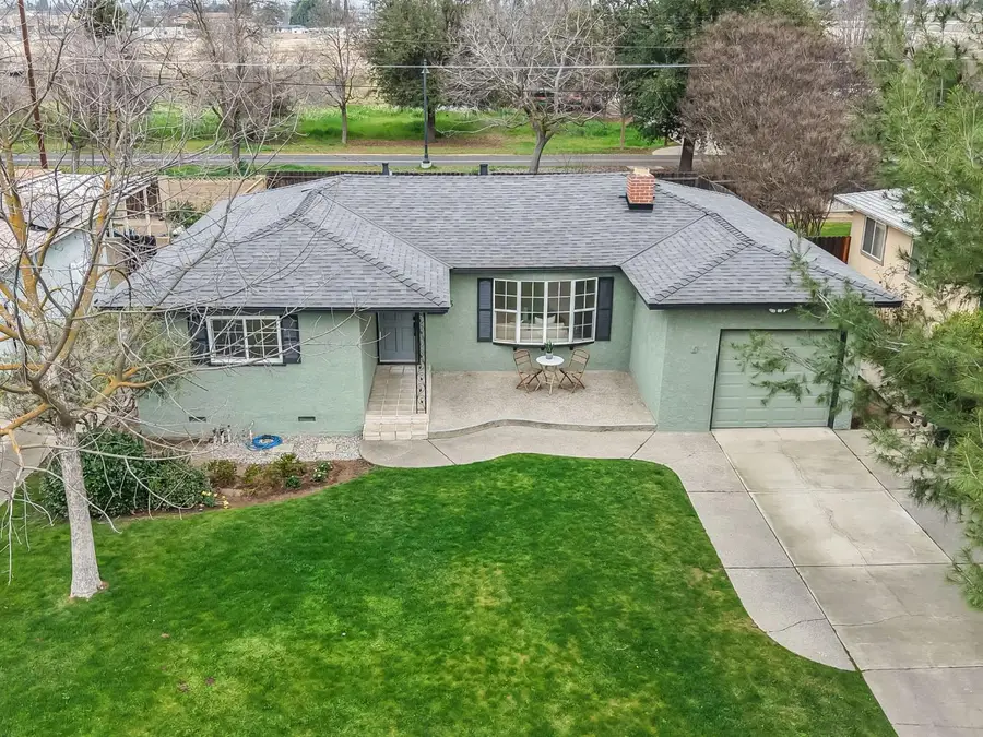 125 N Pollasky Avenue, Clovis, CA 93612 - #2