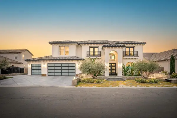 402 S Michelle Ave, Kerman, CA 93630