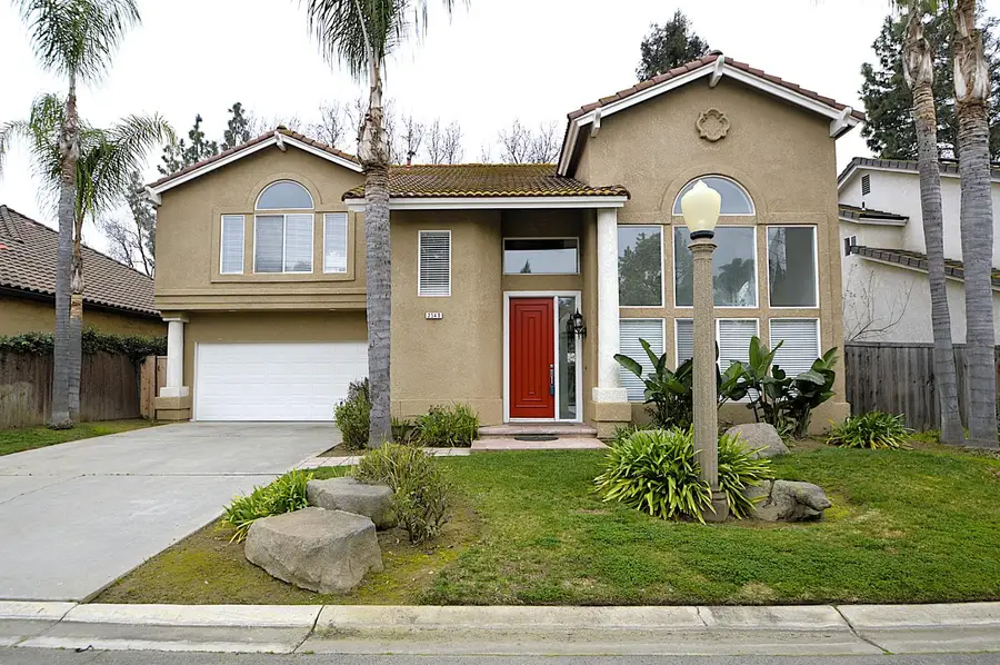 2549 E Jenny Avenue, Fresno, CA 93720 - #2