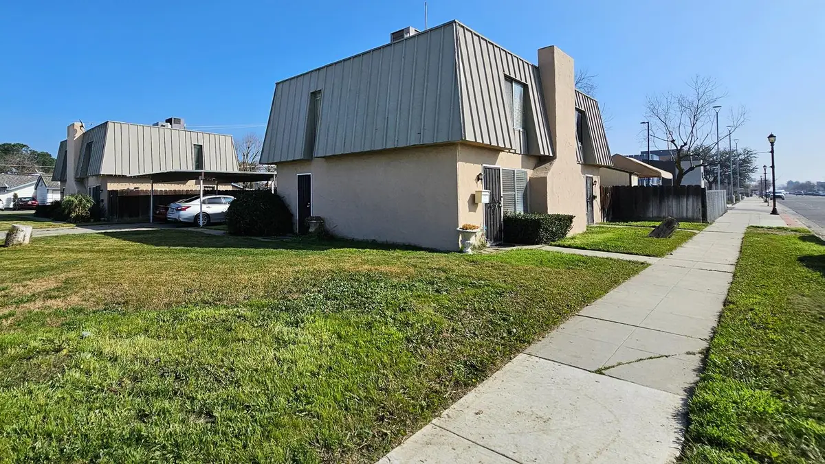 807 O Street, Firebaugh, CA 93622 - #1