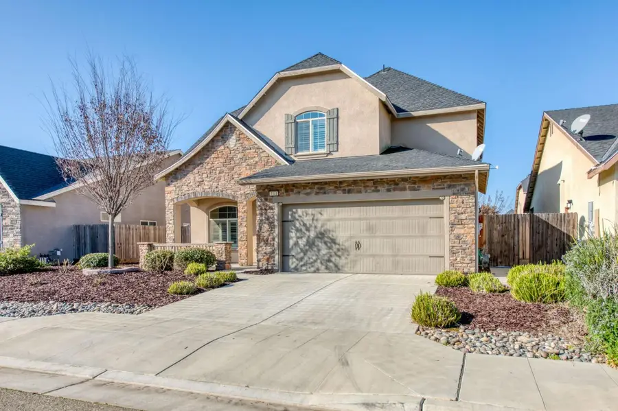 3341 N Pearwood Avenue, Fresno, CA 93727 - Image #2