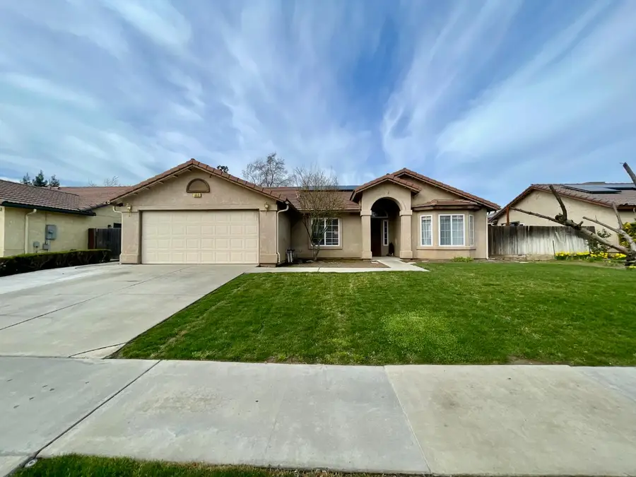 443 S Park Avenue, Kerman, CA 93630 - #2