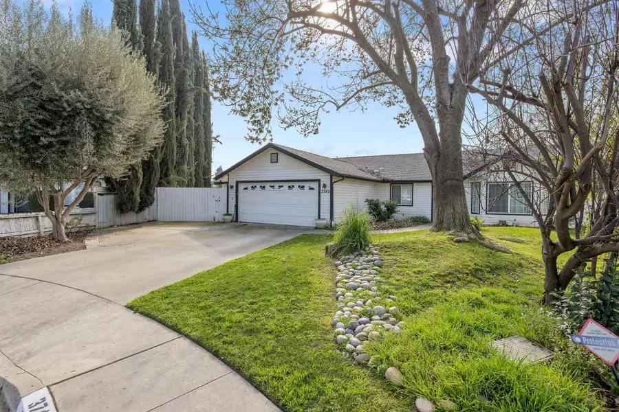 3749 S University, Visalia, CA 93277 - #3