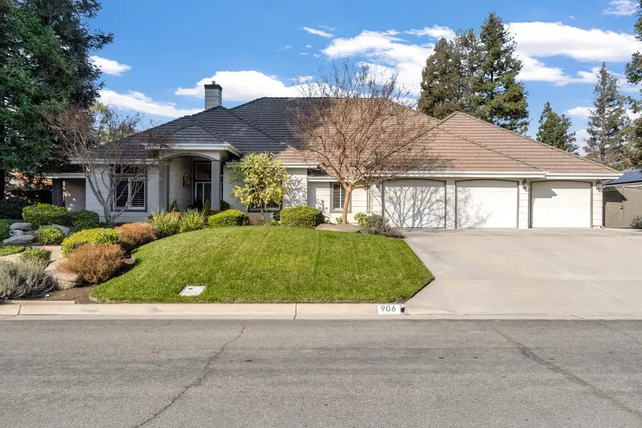 906 E Sutton Drive, Fresno, CA 93720 - Image #2