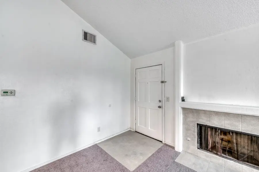 4860 E Lane Avenue #230, Fresno, CA 93727 - #3