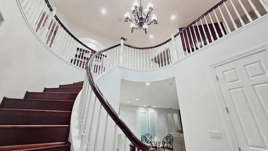 2625 E Sean Avenue, Fresno, CA 93720 - #2