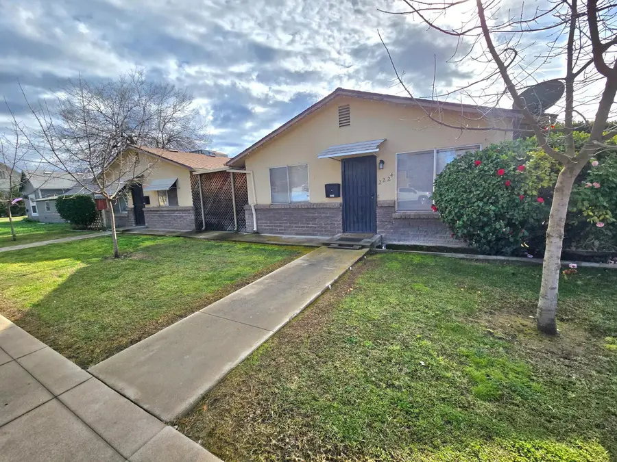 2222 11th Street, Reedley, CA 93654 - #3